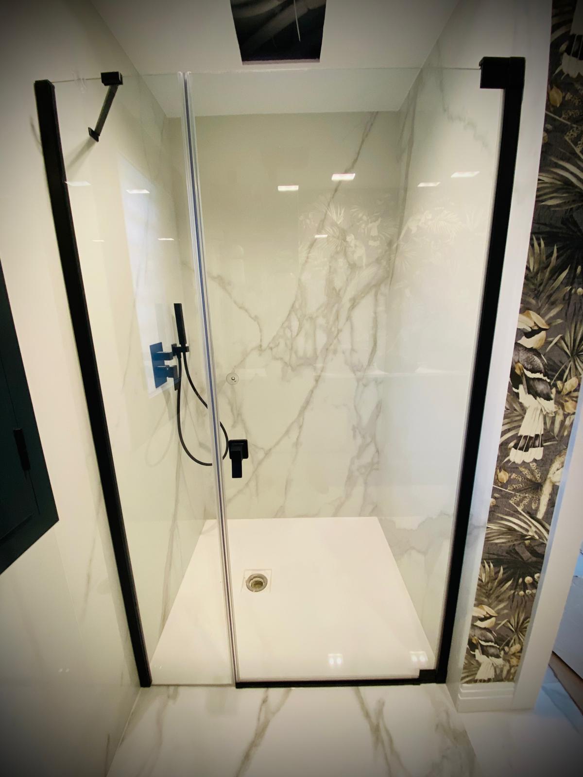 Soluciones de impermeabilización para duchas y baños en Granada