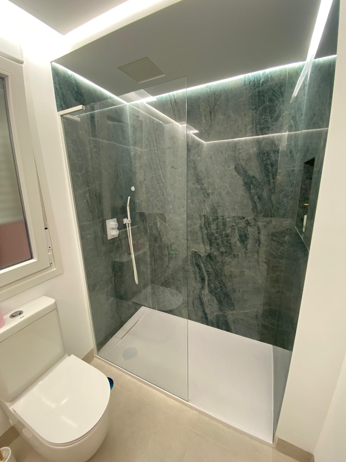 Transformación de bañeras en duchas para mayor confort